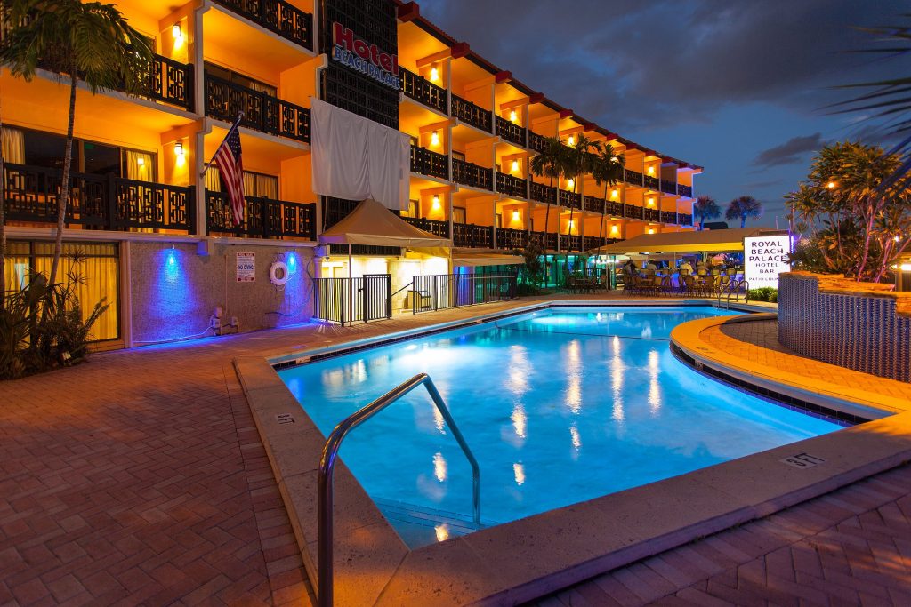 heated pool 1024x683